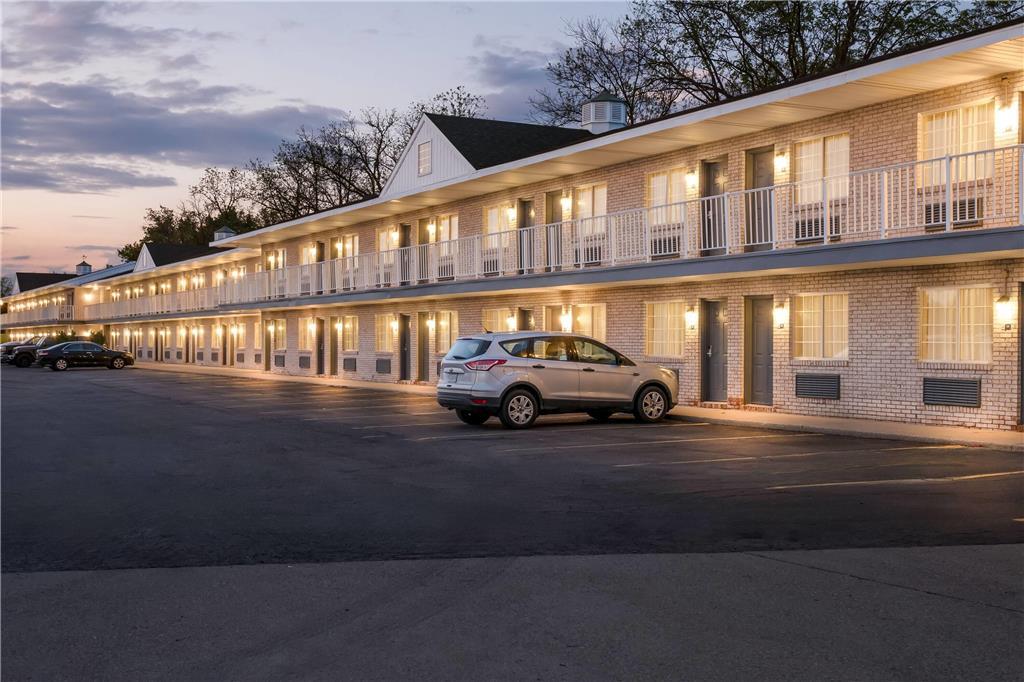 Days Inn By Wyndham Whitmore Lake Ann Arbor Brighton Kültér fotó